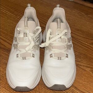 Non-slip bottom sneakers